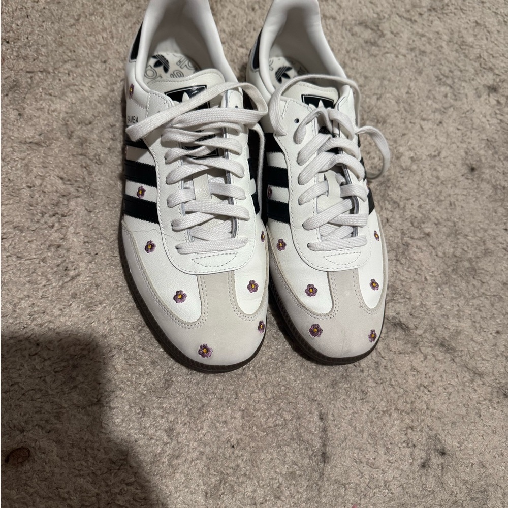 Floral Adidas Sambas